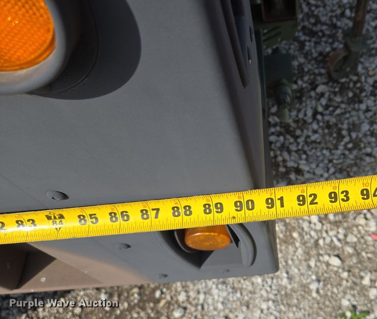 image for item EQ6963 2010 Utility trailer