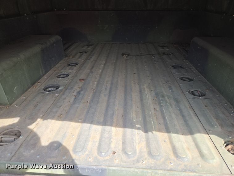 image for item EQ6963 2010 Utility trailer