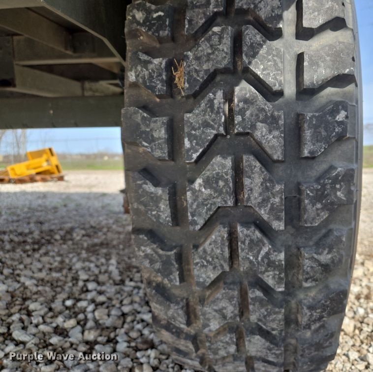 image for item EQ6963 2010 Utility trailer