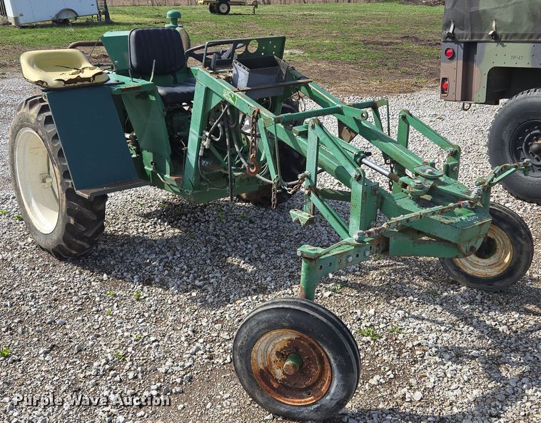 image for item EQ6964 Carter tractor