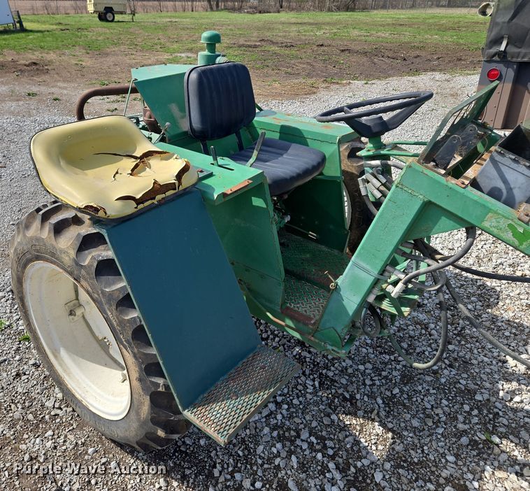 image for item EQ6964 Carter tractor