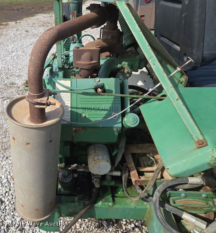 image for item EQ6964 Carter tractor