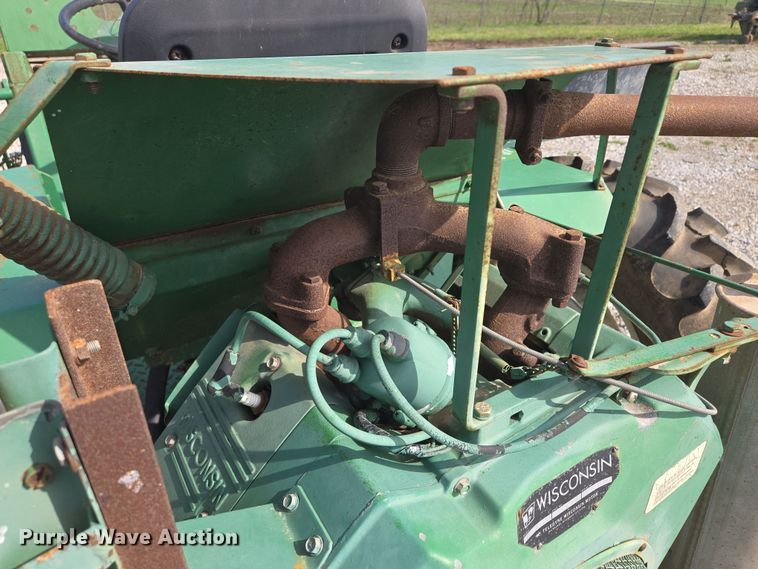 image for item EQ6964 Carter tractor