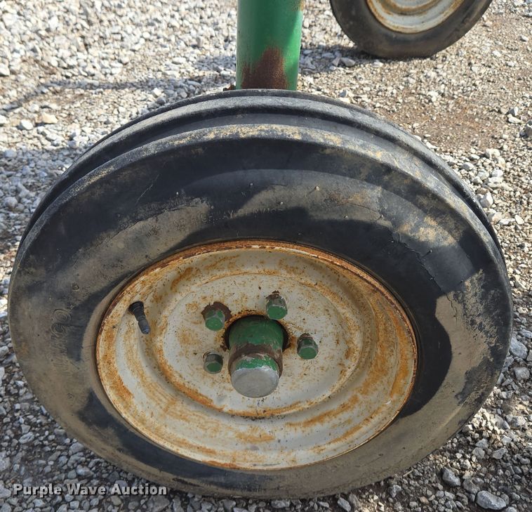 image for item EQ6964 Carter tractor