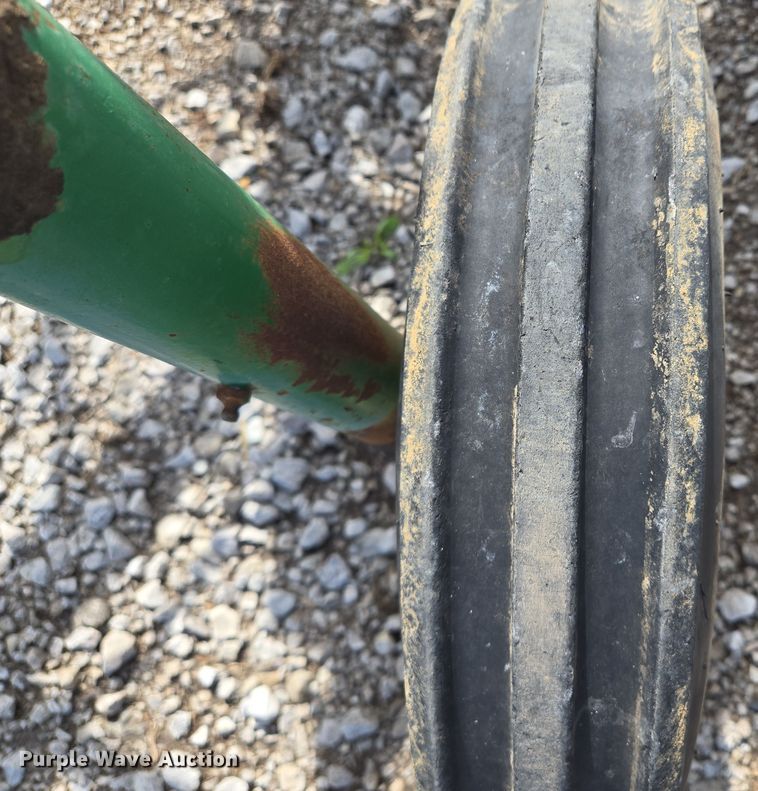 image for item EQ6964 Carter tractor