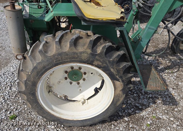 image for item EQ6964 Carter tractor