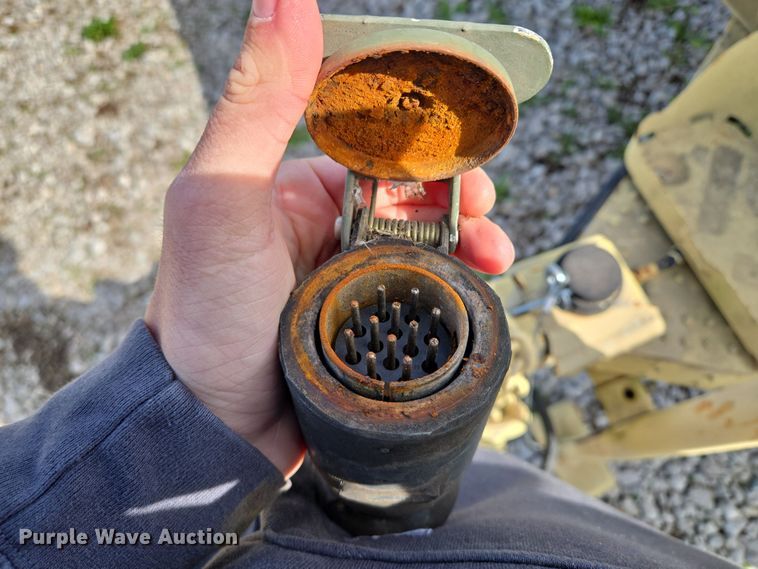 image for item EQ6966 2006 Utility trailer