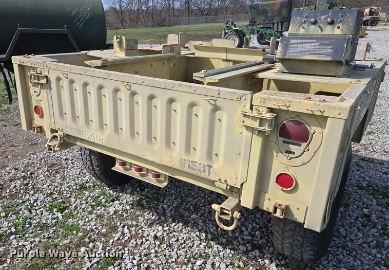 image for item EQ6966 2006 Utility trailer