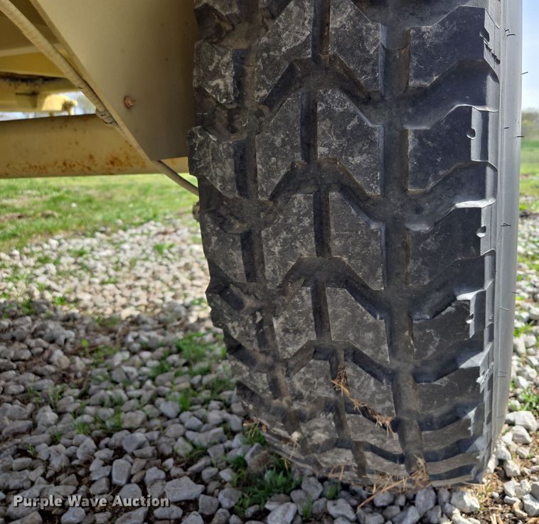 image for item EQ6966 2006 Utility trailer