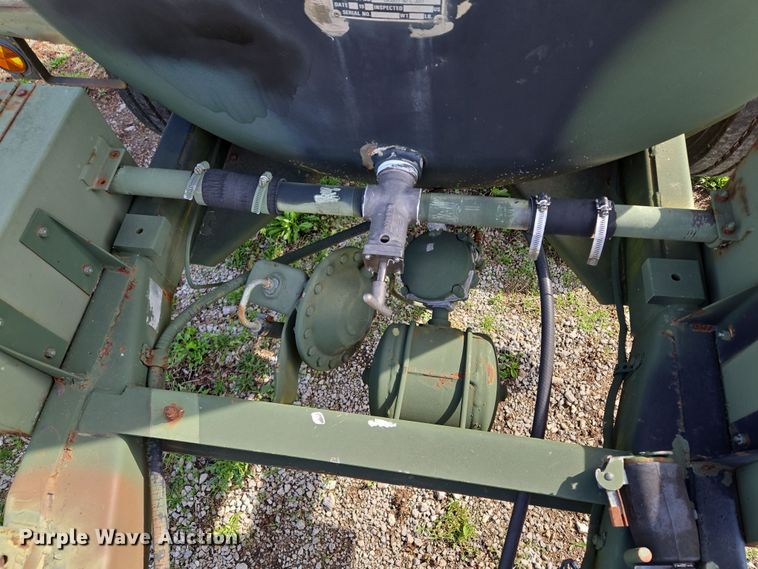 image for item EQ6967 1991 Tank trailer 