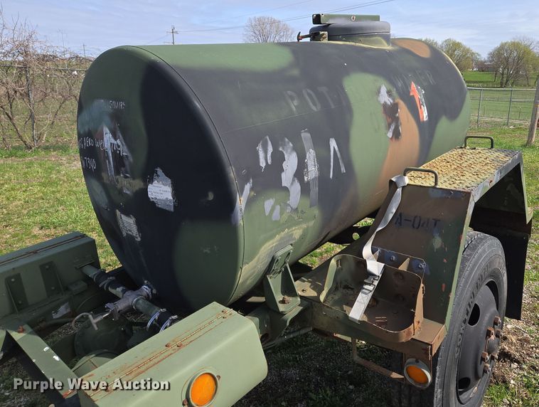 image for item EQ6967 1991 Tank trailer 