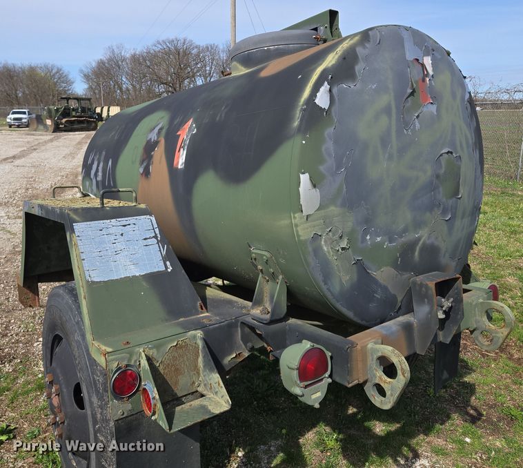 image for item EQ6967 1991 Tank trailer 