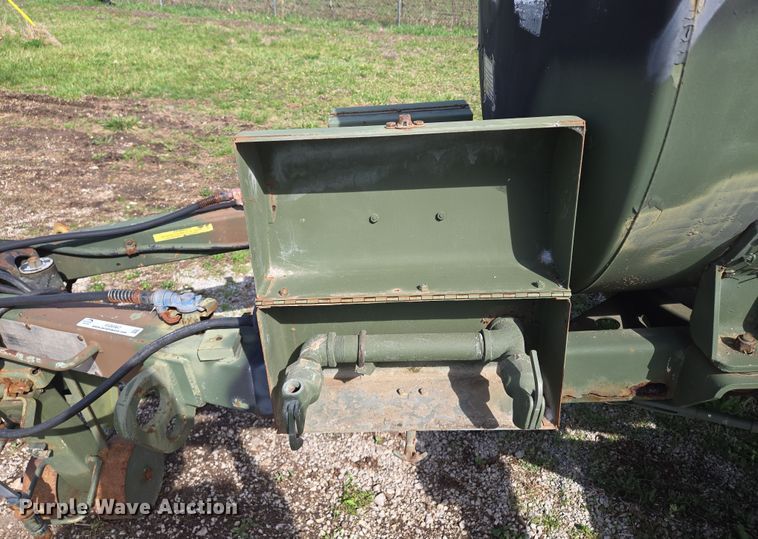 image for item EQ6967 1991 Tank trailer 