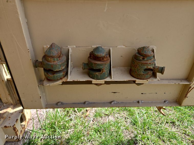 image for item EQ6969 Shipping container 