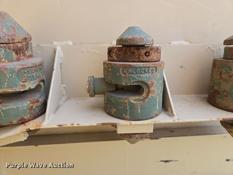 image for item EQ6969 Shipping container 