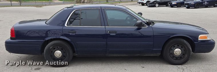 image for item EQ6972 2010 Ford Crown Victoria Police Interceptor  