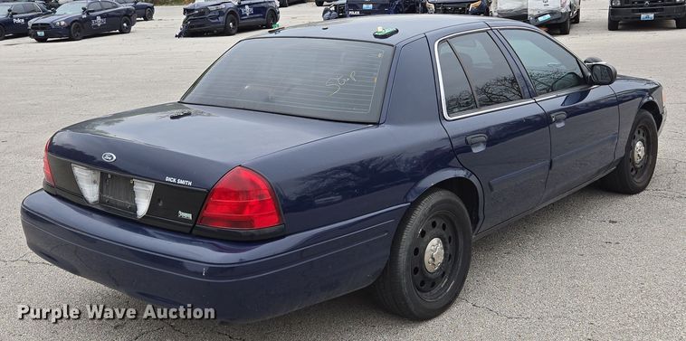 image for item EQ6972 2010 Ford Crown Victoria Police Interceptor  