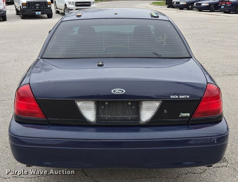 image for item EQ6972 2010 Ford Crown Victoria Police Interceptor  
