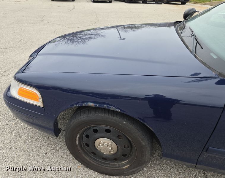 image for item EQ6972 2010 Ford Crown Victoria Police Interceptor  