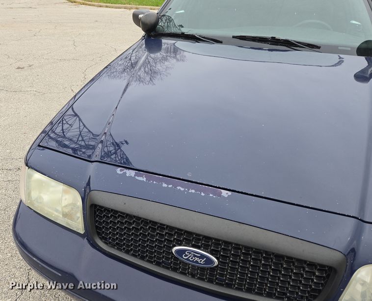 image for item EQ6972 2010 Ford Crown Victoria Police Interceptor  