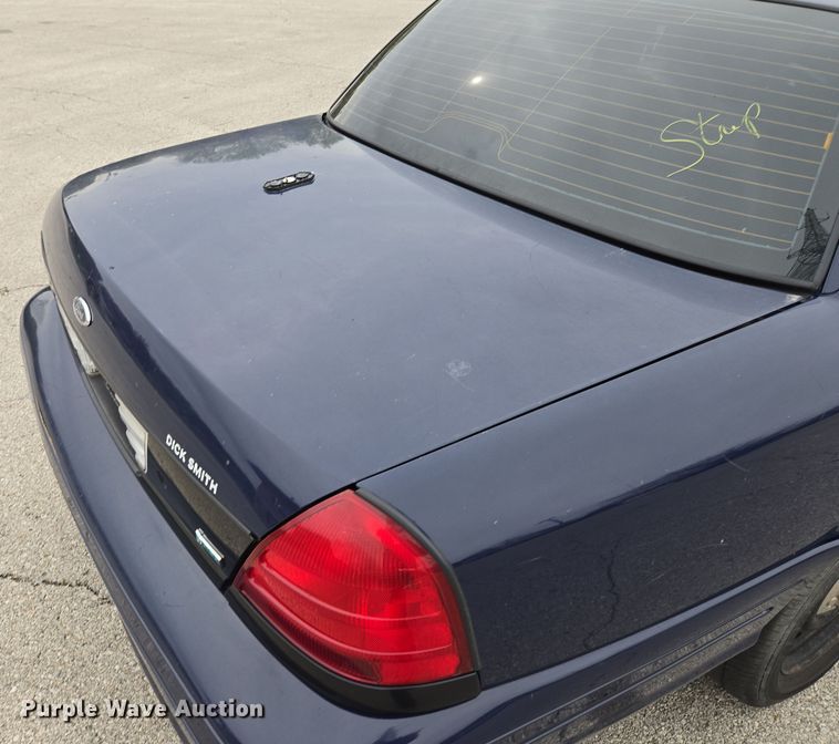 image for item EQ6972 2010 Ford Crown Victoria Police Interceptor  