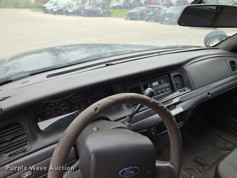 image for item EQ6972 2010 Ford Crown Victoria Police Interceptor  