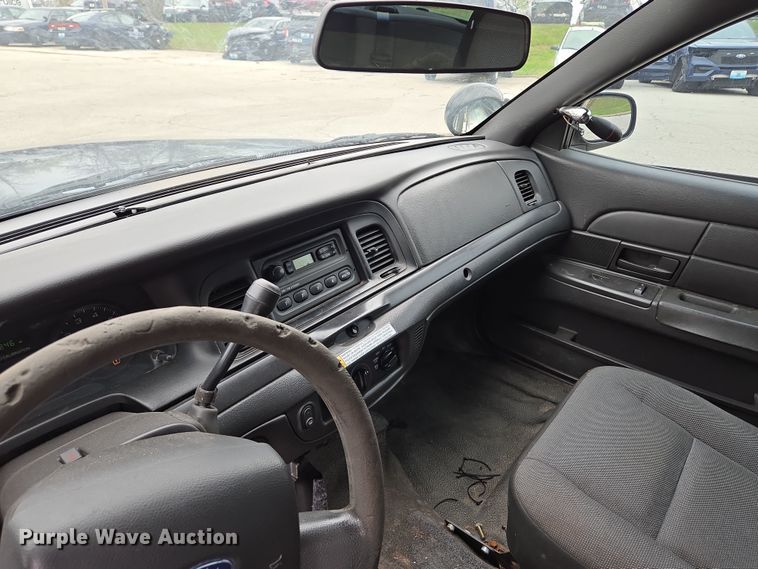 image for item EQ6972 2010 Ford Crown Victoria Police Interceptor  