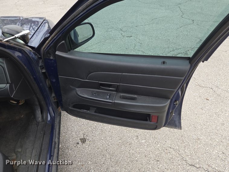 image for item EQ6972 2010 Ford Crown Victoria Police Interceptor  