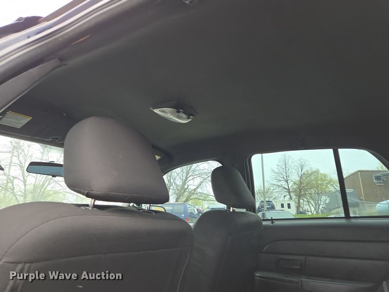 image for item EQ6972 2010 Ford Crown Victoria Police Interceptor  