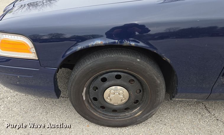 image for item EQ6972 2010 Ford Crown Victoria Police Interceptor  