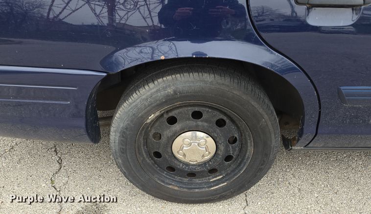 image for item EQ6972 2010 Ford Crown Victoria Police Interceptor  