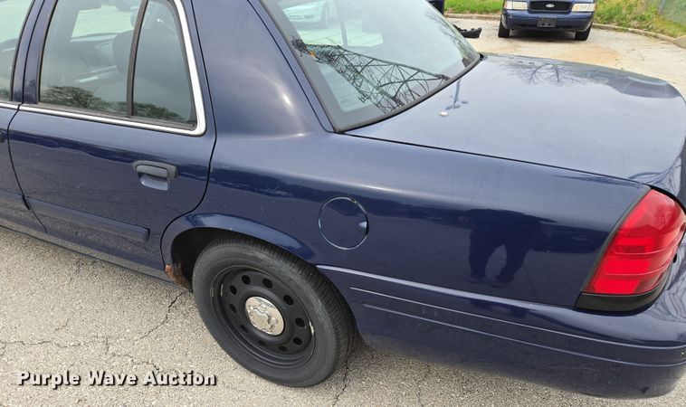 image for item EQ6973 2009 Ford  Crown Victoria Police Interceptor 