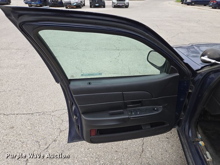 image for item EQ6973 2009 Ford  Crown Victoria Police Interceptor 