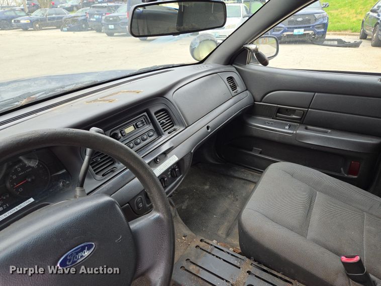 image for item EQ6973 2009 Ford  Crown Victoria Police Interceptor 