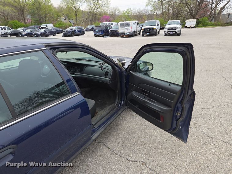 image for item EQ6973 2009 Ford  Crown Victoria Police Interceptor 