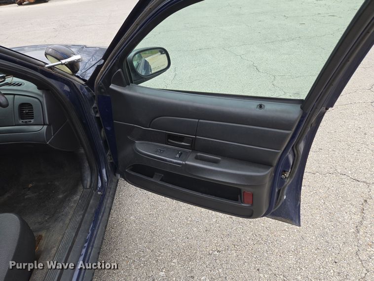 image for item EQ6973 2009 Ford  Crown Victoria Police Interceptor 