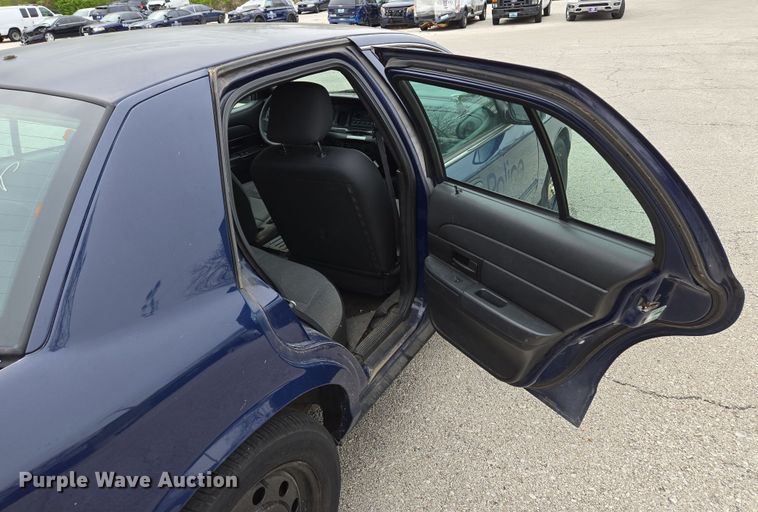 image for item EQ6973 2009 Ford  Crown Victoria Police Interceptor 
