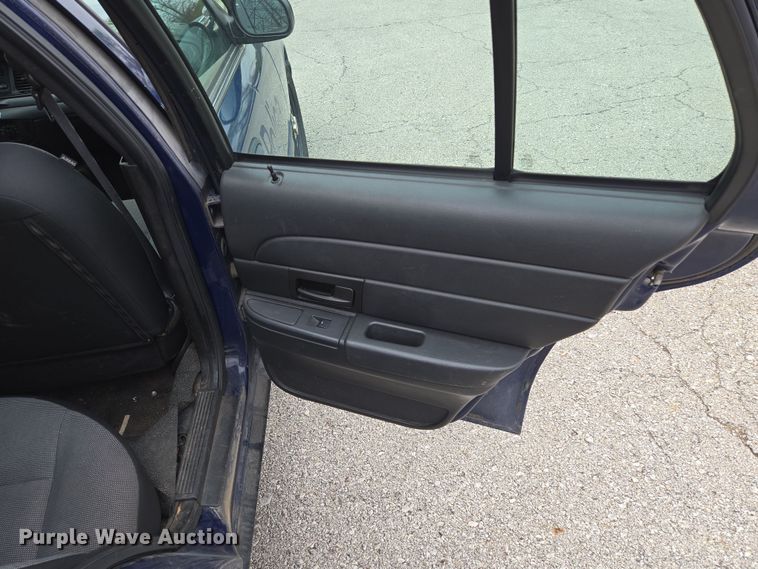 image for item EQ6973 2009 Ford  Crown Victoria Police Interceptor 