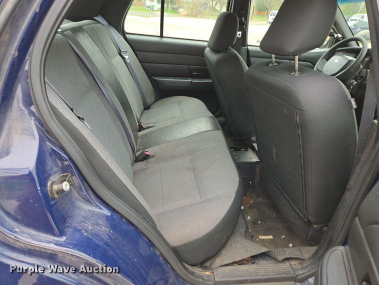 image for item EQ6973 2009 Ford  Crown Victoria Police Interceptor 