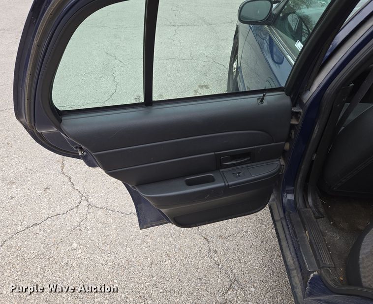 image for item EQ6973 2009 Ford  Crown Victoria Police Interceptor 