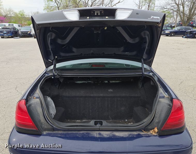 image for item EQ6973 2009 Ford  Crown Victoria Police Interceptor 