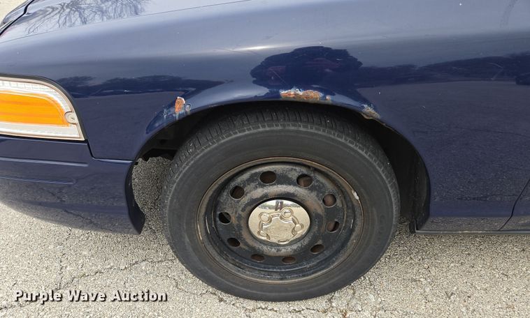 image for item EQ6973 2009 Ford  Crown Victoria Police Interceptor 