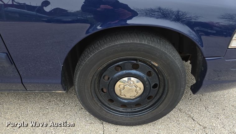 image for item EQ6973 2009 Ford  Crown Victoria Police Interceptor 