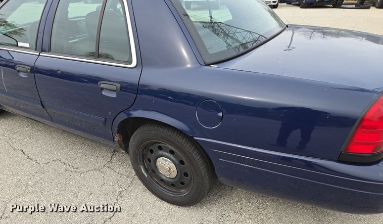 image for item EQ6974 2009 Ford Crown Victoria Police Interceptor 