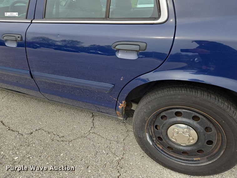 image for item EQ6974 2009 Ford Crown Victoria Police Interceptor 