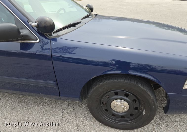 image for item EQ6974 2009 Ford Crown Victoria Police Interceptor 