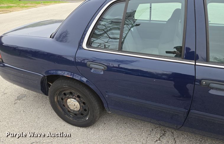 image for item EQ6974 2009 Ford Crown Victoria Police Interceptor 
