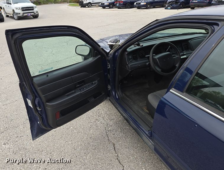 image for item EQ6974 2009 Ford Crown Victoria Police Interceptor 