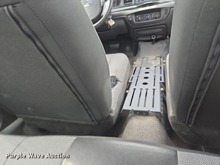 image for item EQ6974 2009 Ford Crown Victoria Police Interceptor 