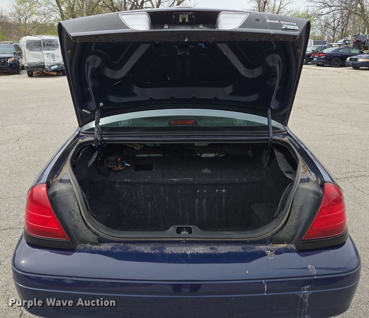 image for item EQ6974 2009 Ford Crown Victoria Police Interceptor 